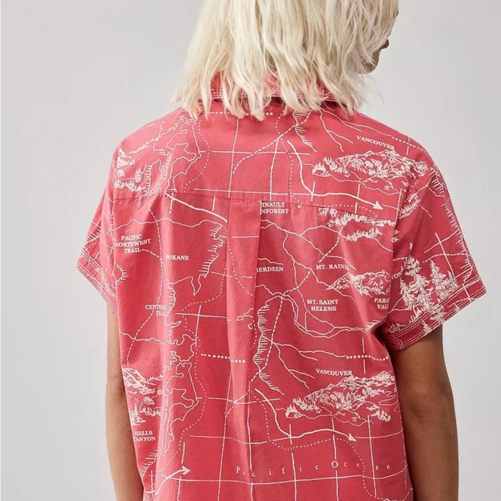 BDG Urban Outfitters Map Print Cropped Button Up Shirt Coral Pacific Northwest S - Picture 3 of 8